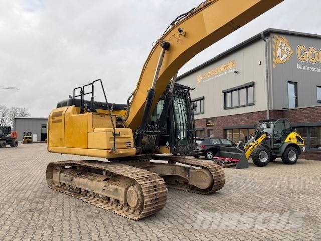 CAT 326 F LN 履带挖掘机