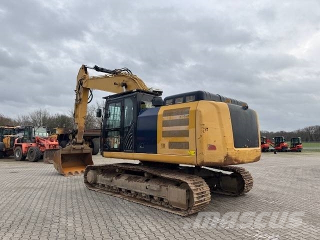 CAT 326 F LN 履带挖掘机