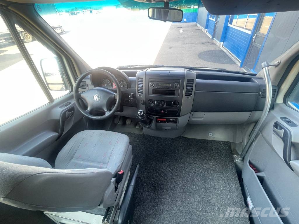 Volkswagen Crafter 2.5 TDI 100 kW Euro 4 / 17 Sitzplätze / Kl Mini-bus