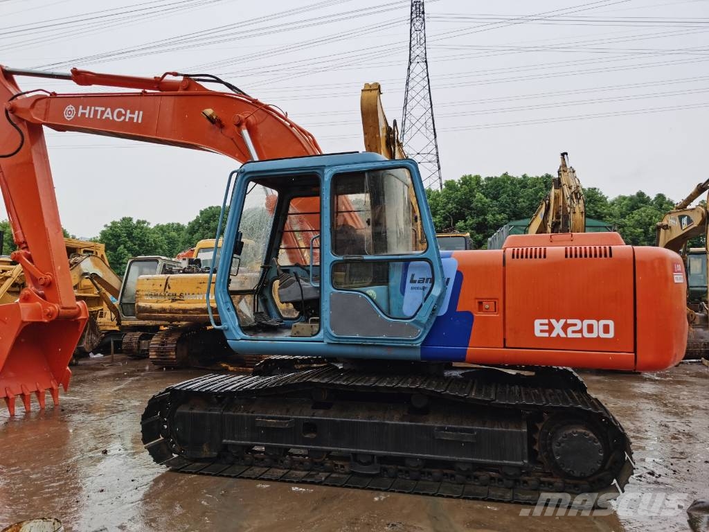 Hitachi EX 200-3 حفارات زحافة