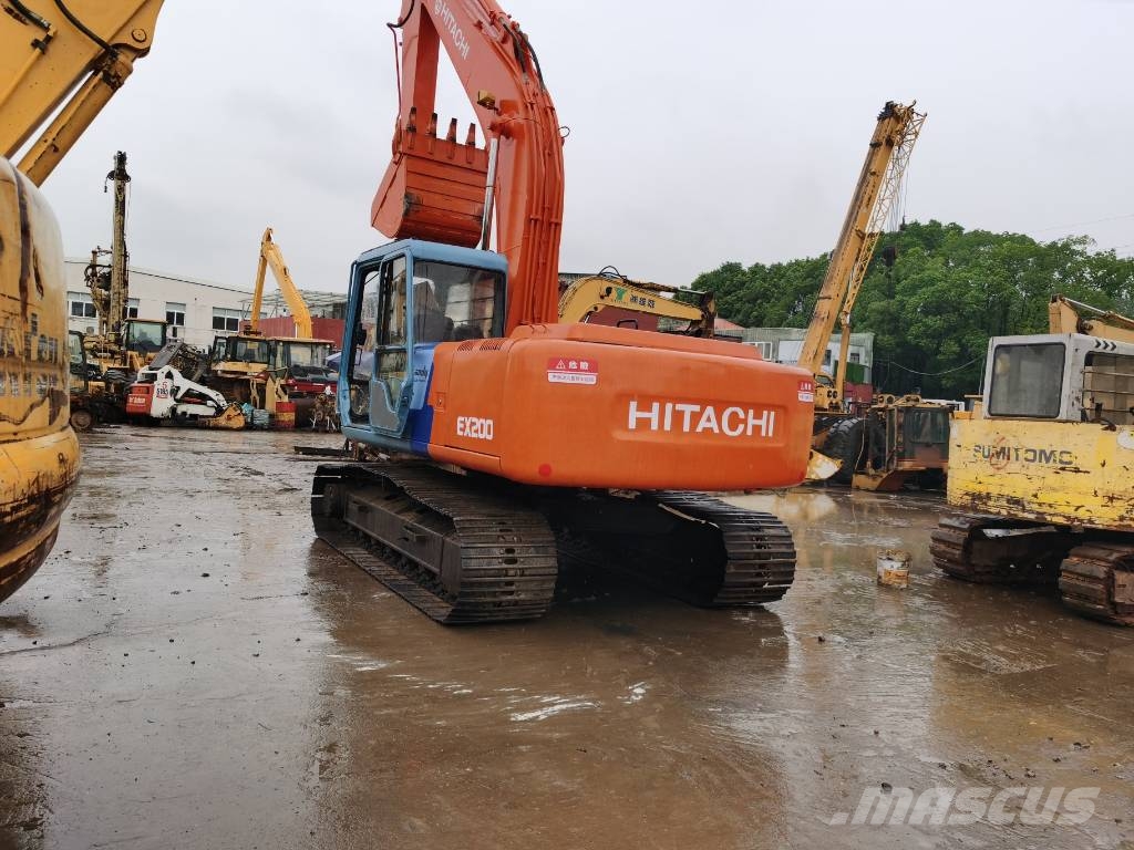 Hitachi EX 200-3 حفارات زحافة