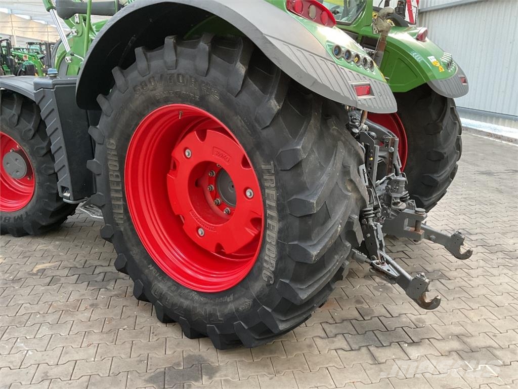 Fendt 720 Vario Traktori