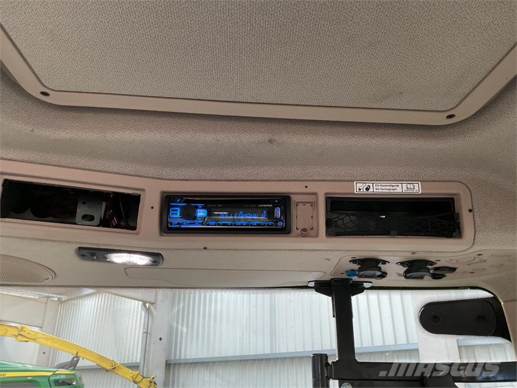 Fendt 720 Vario Traktori