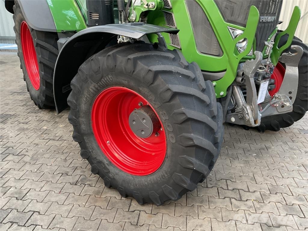 Fendt 720 Vario Traktori