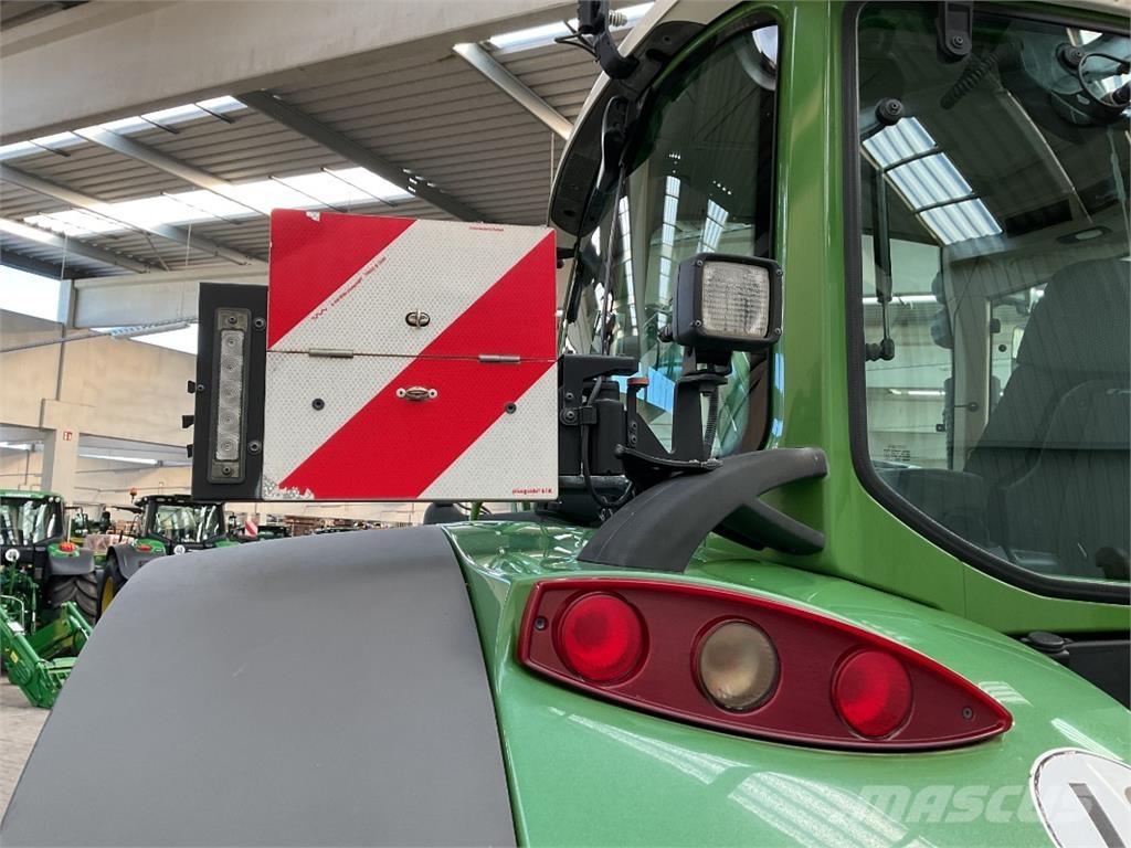 Fendt 720 Vario Traktori