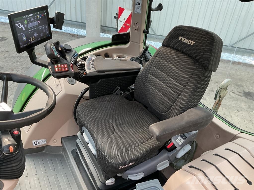Fendt 720 Vario Traktori