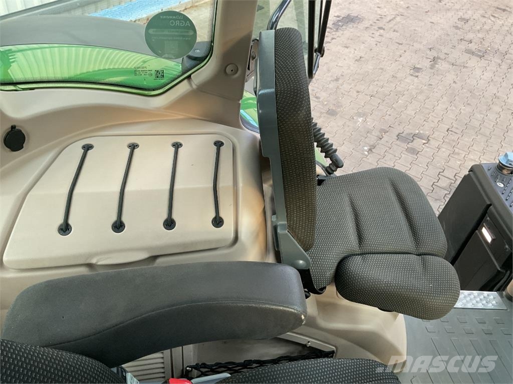 Fendt 720 Vario Traktori