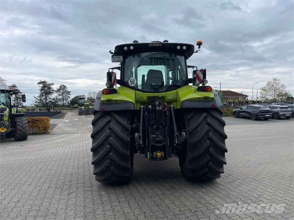 CLAAS Arion 660 Cis+ Trattori