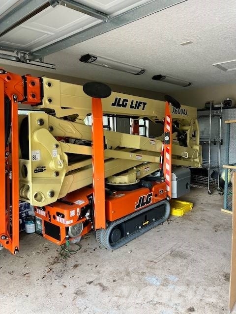 JLG 600AJ BOO 관절형 전동이동 리프트
