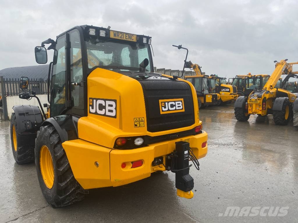 JCB TM 320 S Teleskopiniai krautuvai žemės ūkiui
