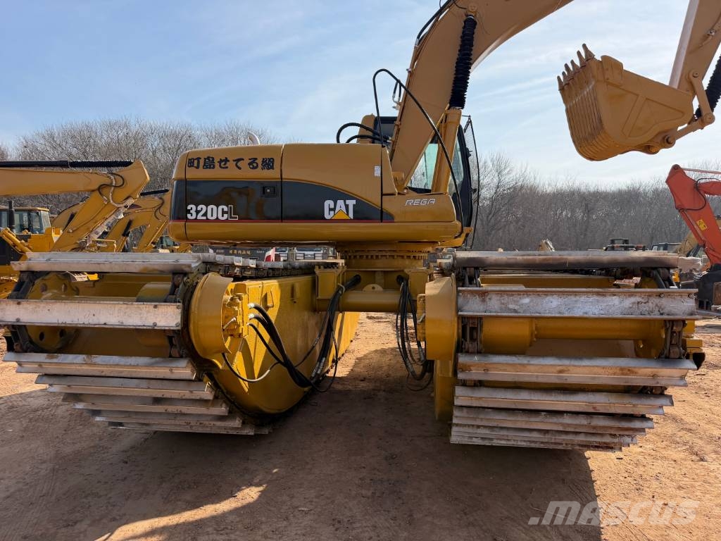 CAT 320C Amfibijski bagri