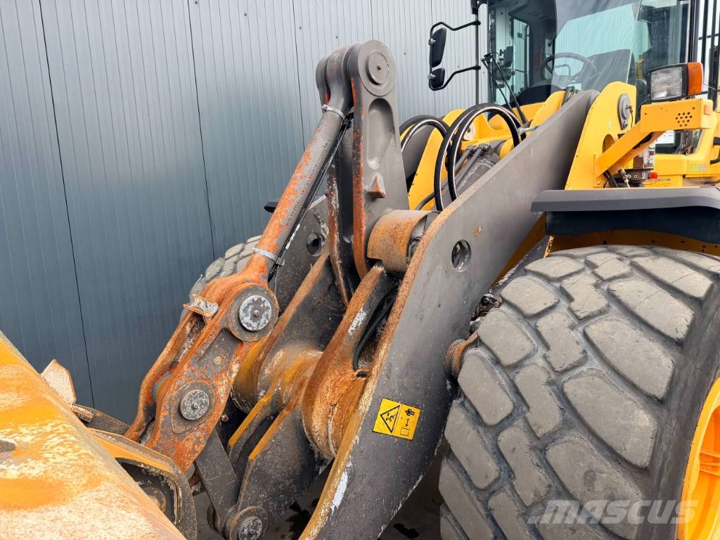 Volvo L180G Iekrāvēji uz riteņiem