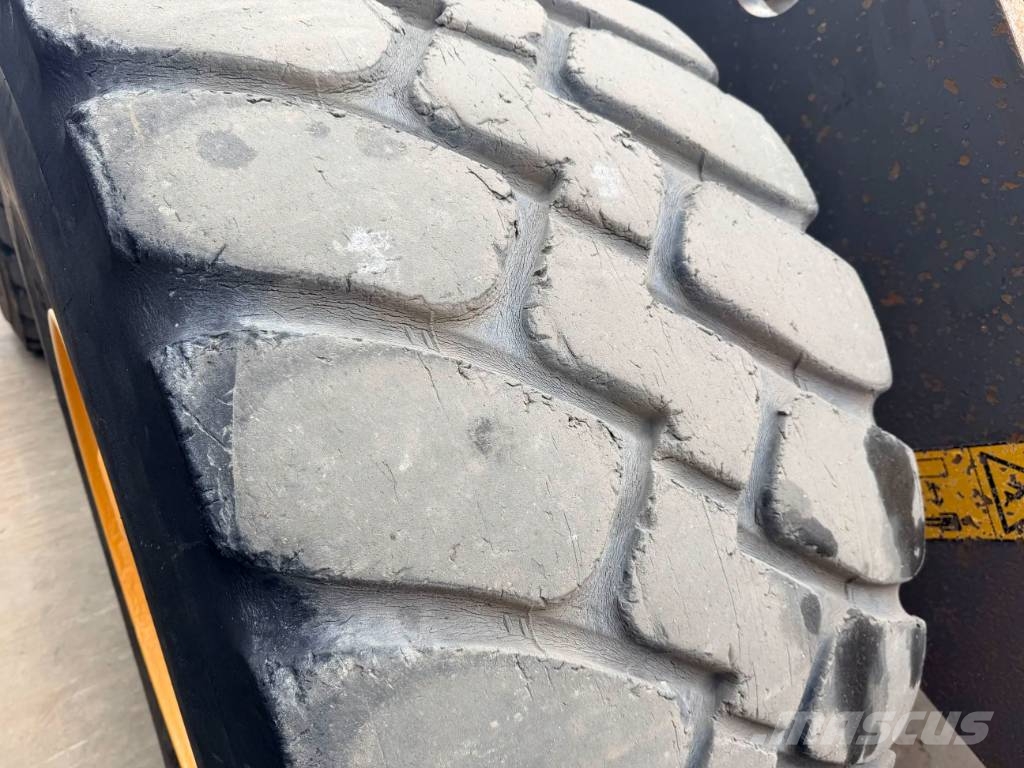 Volvo L180G Iekrāvēji uz riteņiem