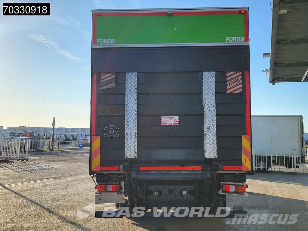 Mercedes-Benz Antos 1827 Antos 4X2 18tonner 2000kg Ladebordwand Camiones caja cerrada