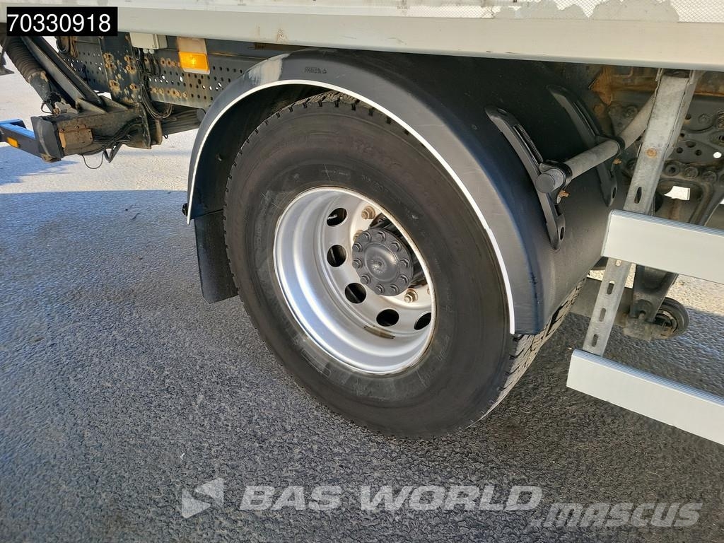 Mercedes-Benz Antos 1827 Antos 4X2 18tonner 2000kg Ladebordwand Camiones caja cerrada