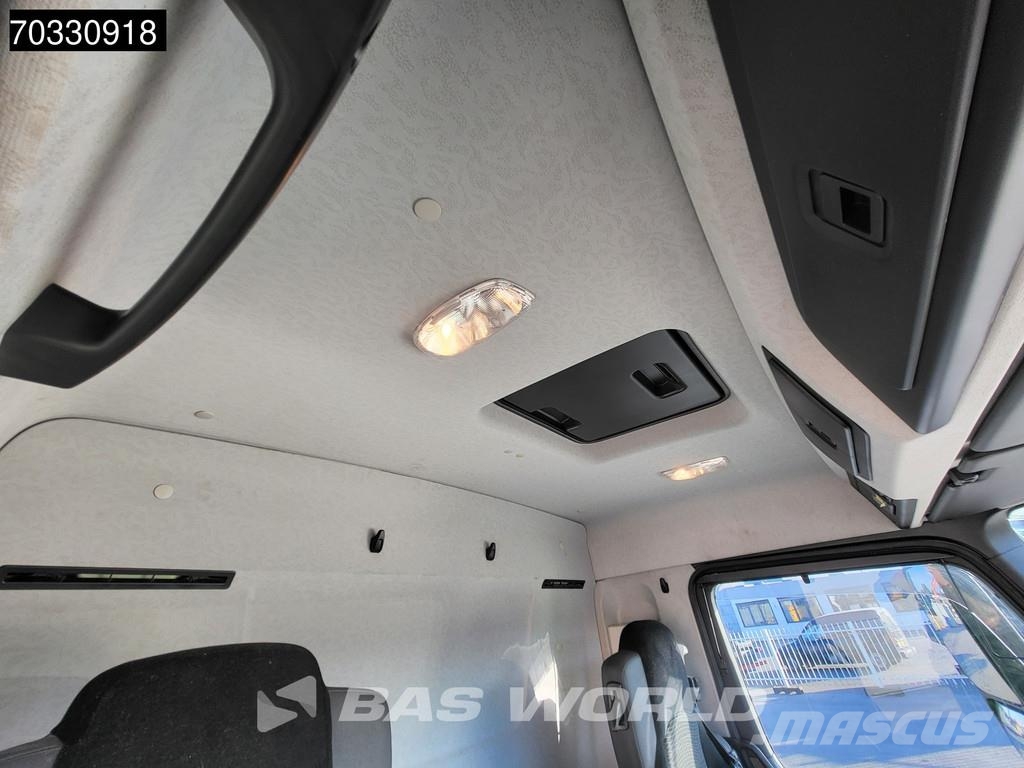 Mercedes-Benz Antos 1827 Antos 4X2 18tonner 2000kg Ladebordwand Camiones caja cerrada