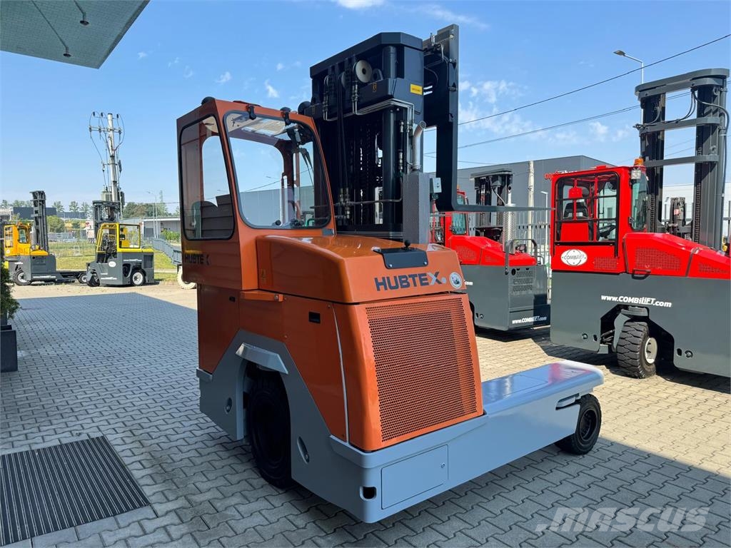 Hubtex DQ45 G //LPG//Triple//Only 1116 hours ! Like new شاحنة المناولة رباعية الاتجاهات