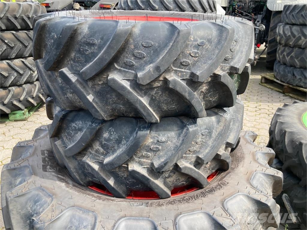 Sonstige 280/70R16 & 360/70R24 Muut maatalouskoneet