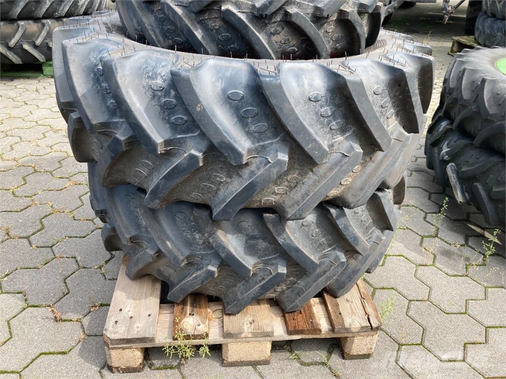 Sonstige 280/70R16 & 360/70R24 Muut maatalouskoneet