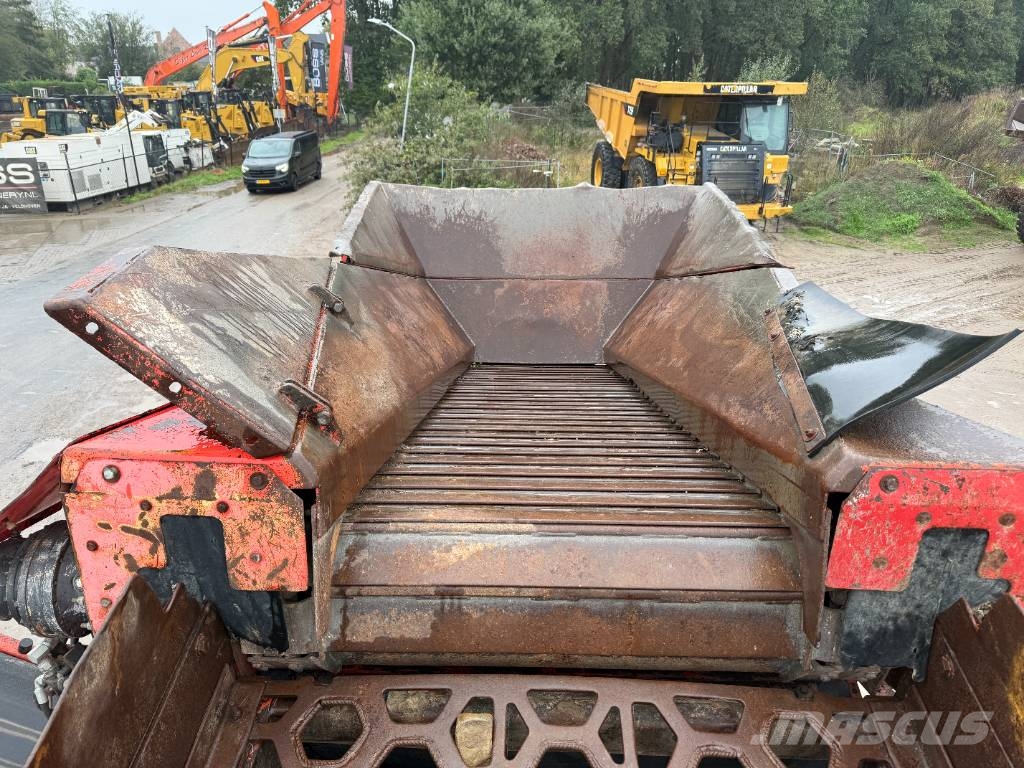 Terex Finlay 883 - Automatic Greasing / Caterpillar Engine Crible