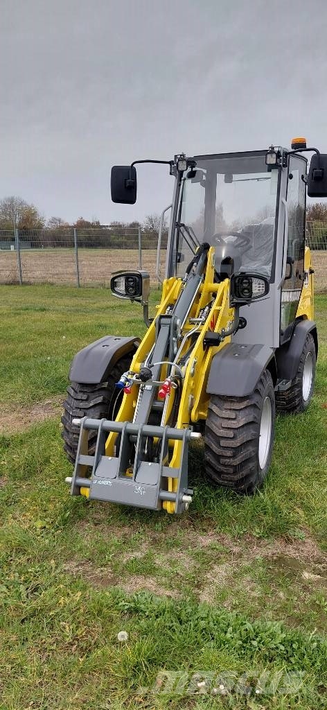Wacker Neuson WL 28 Kolesové nakladače