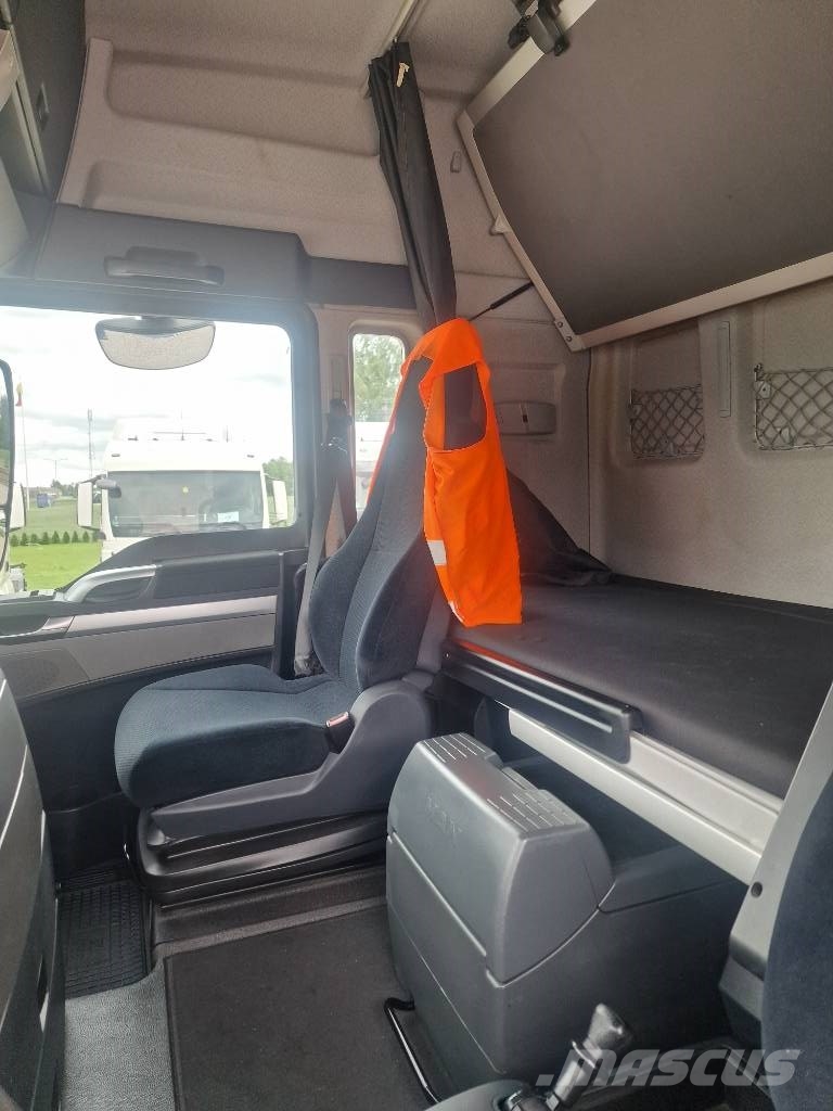 MAN TGX 26.440 Camiones plataforma