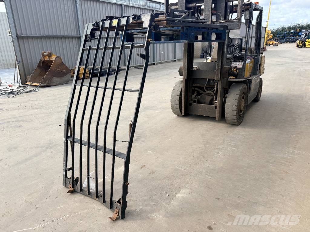 CAT 313E / 320F / 323E / 325F / 329E/ 330F / 336E / 3 Cabins and interior