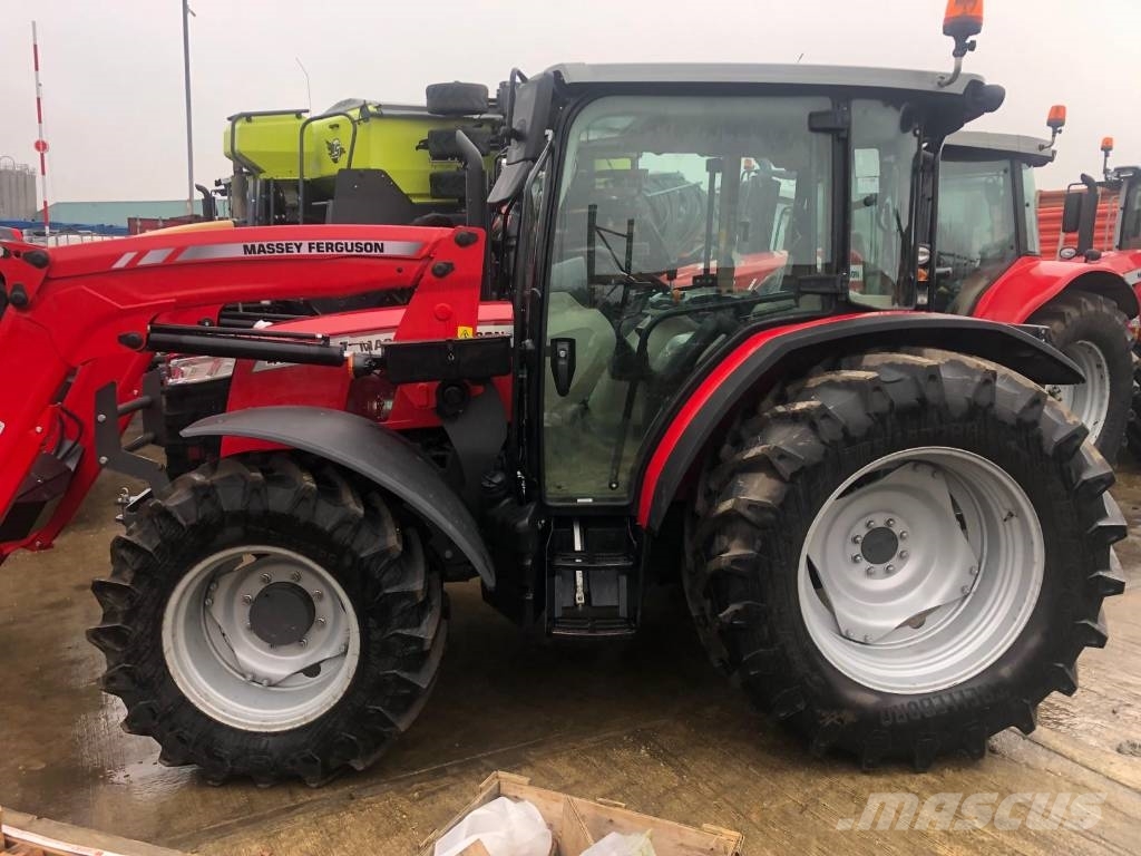 Massey Ferguson 4710M CAB الجرارات
