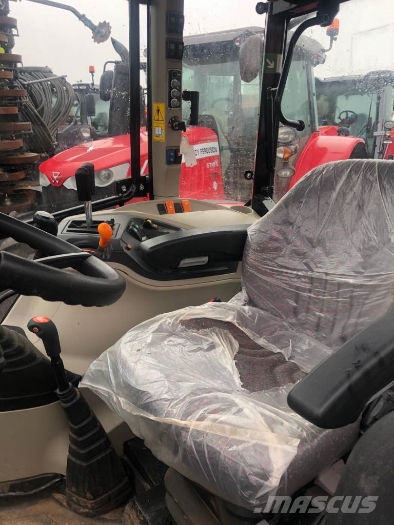 Massey Ferguson 4710M CAB الجرارات