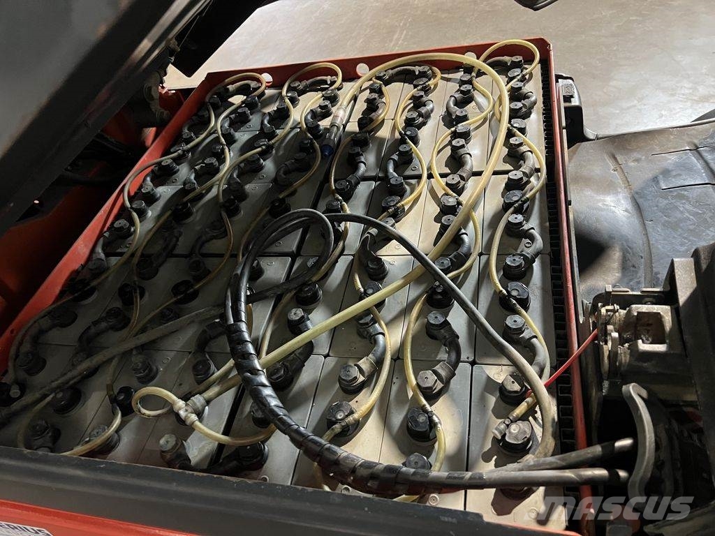 Linde E35L-01 Electric forklifts