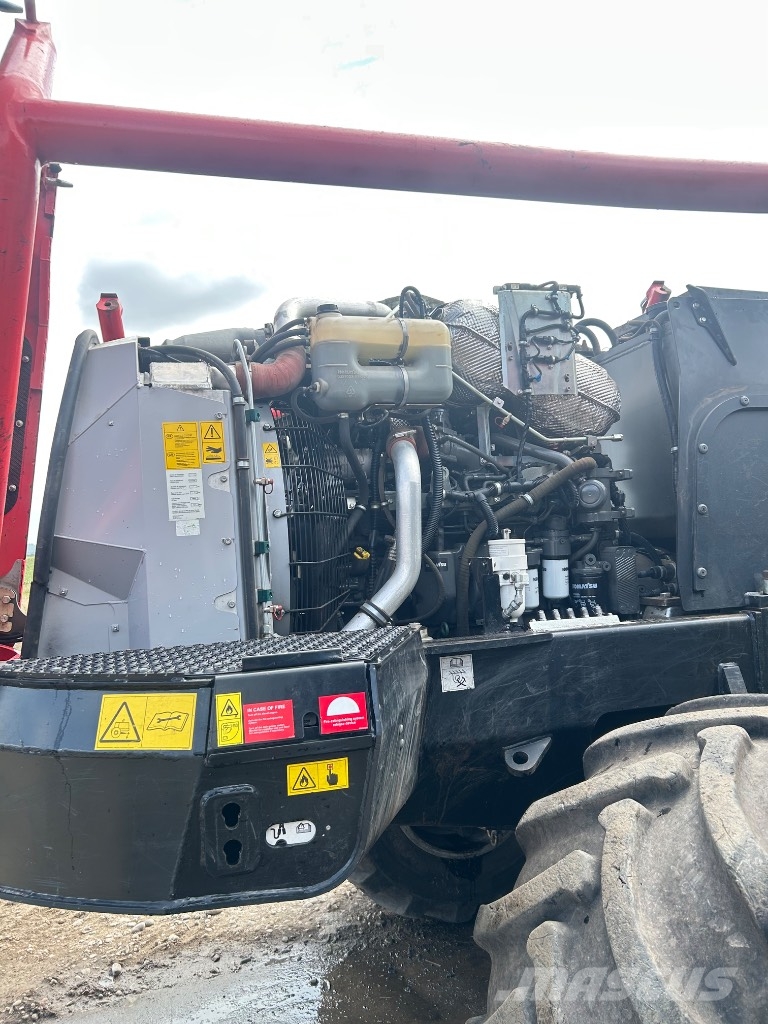 Komatsu 931 XC 收割机