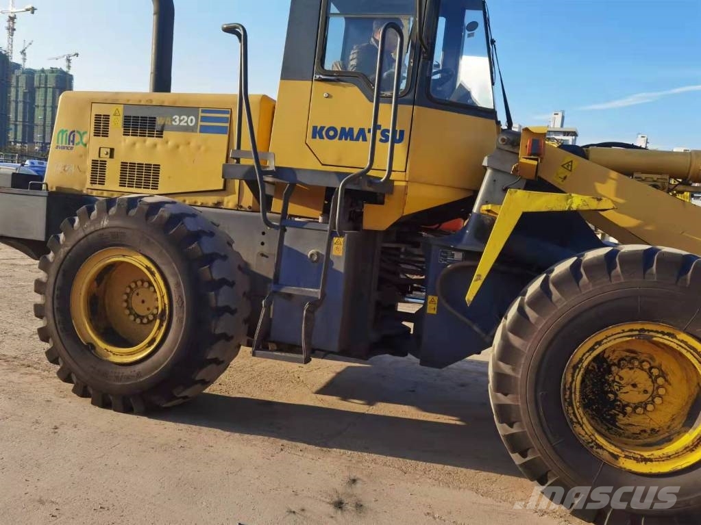 Komatsu WA 320-3 Utovarivači na kotačima