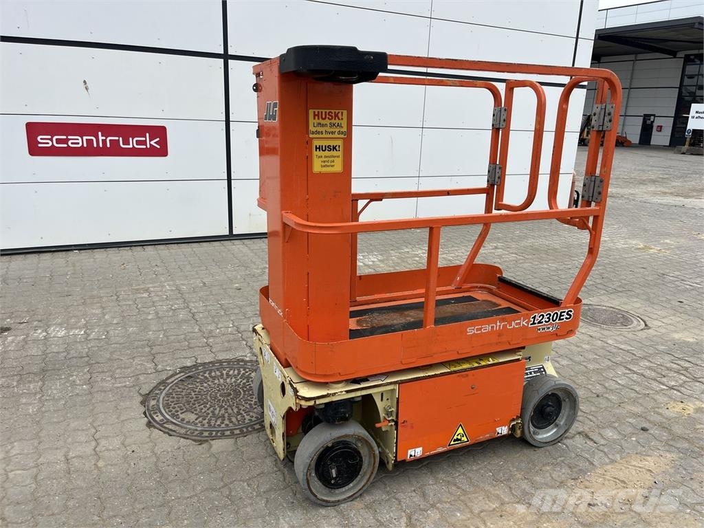 JLG 1230ES Plataformas con jaula de elevación