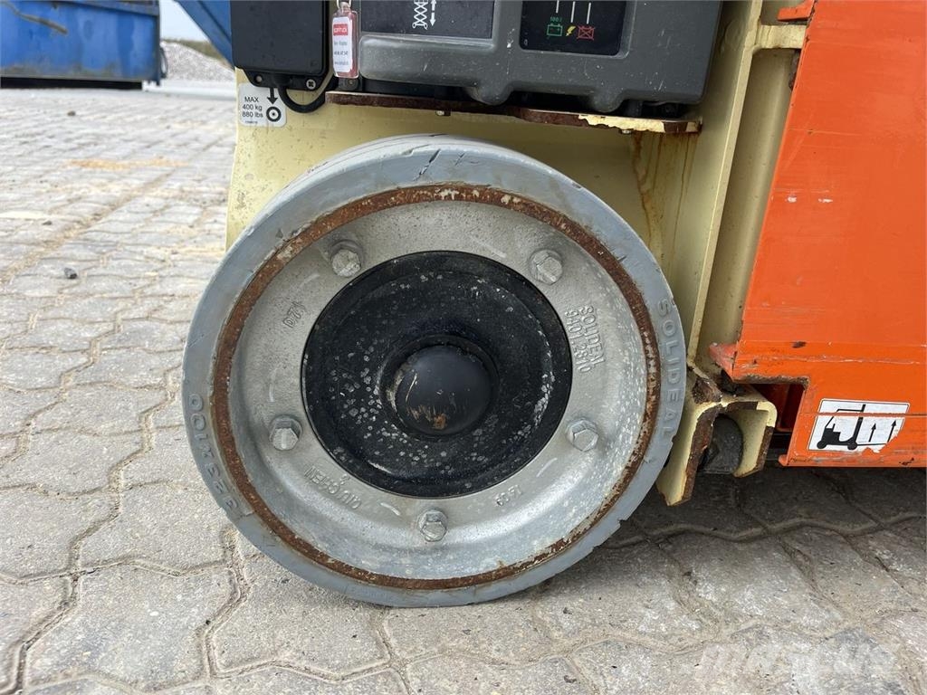 JLG 1230ES Plataformas con jaula de elevación