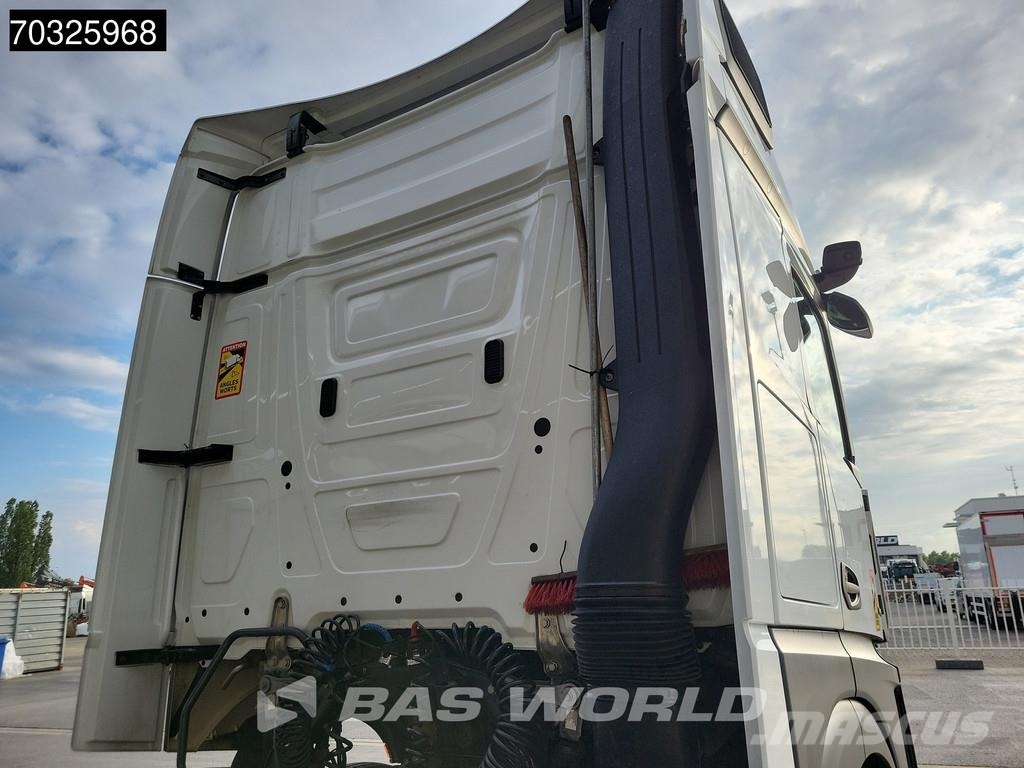 Mercedes-Benz Actros L 1845 4X2 BigSpace Retarder 2xTanks Standk Truck Tractor Units
