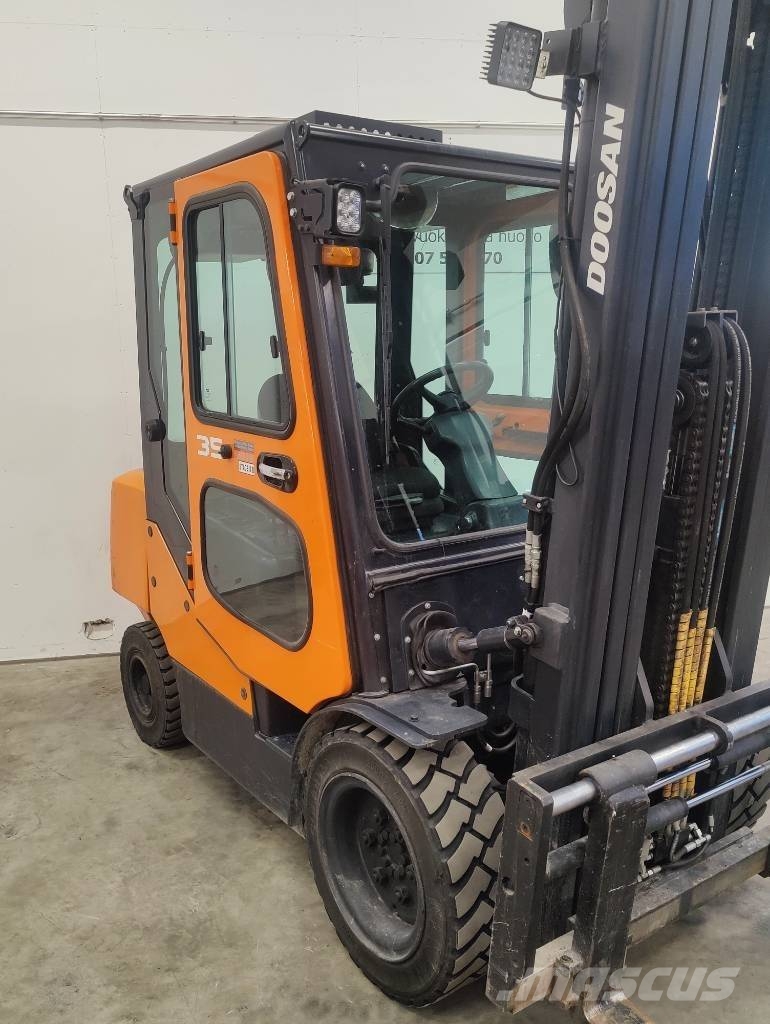 Doosan D35C7 DIESELTRUKKI Dízel targoncák