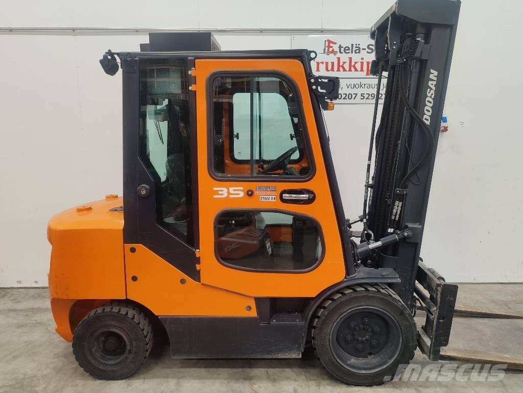 Doosan D35C7 DIESELTRUKKI Dízel targoncák