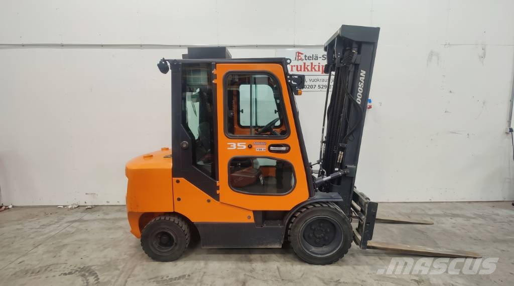 Doosan D35C7 DIESELTRUKKI Dízel targoncák
