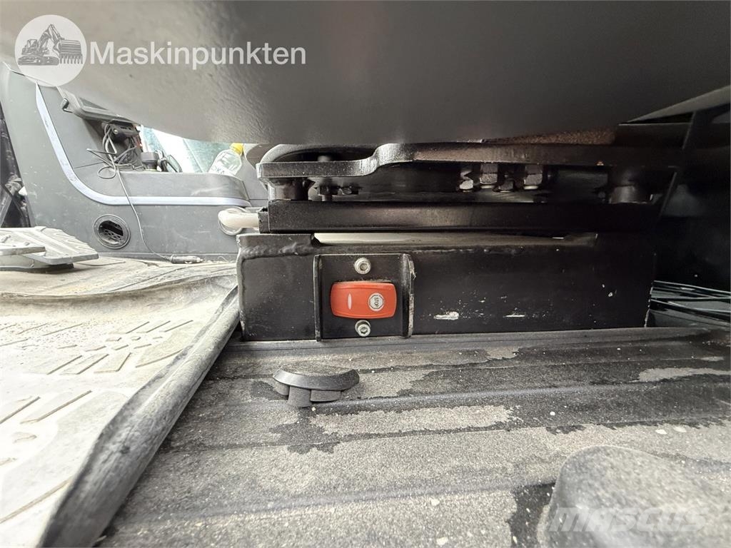Hidromek HMK370 LC HD Roomikekskavaatorid