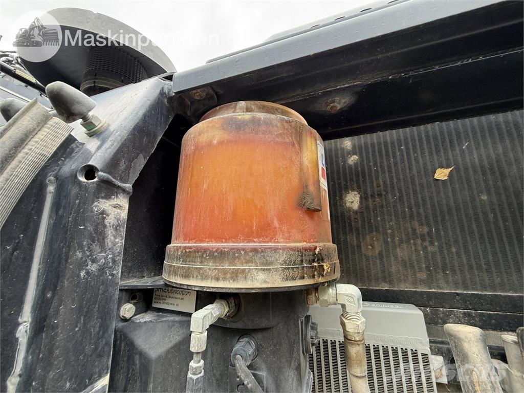 Hidromek HMK370 LC HD Roomikekskavaatorid