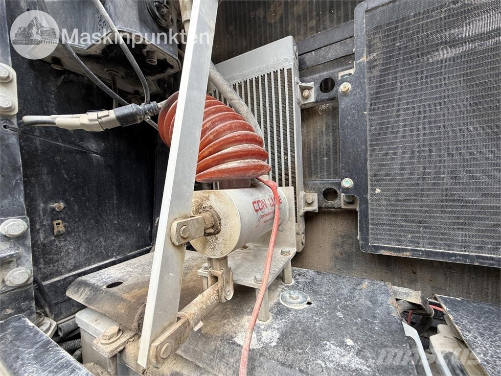 Hidromek HMK370 LC HD Roomikekskavaatorid