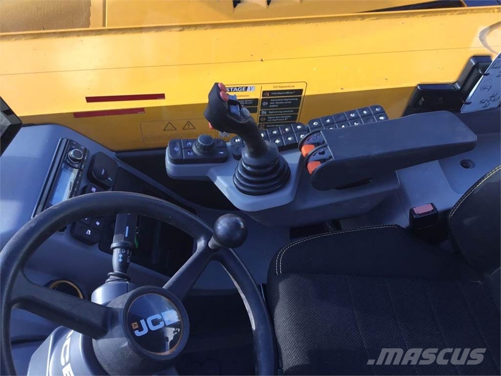 JCB 542-70 Agri Super Dual Tec VT Teleskop bomlifter