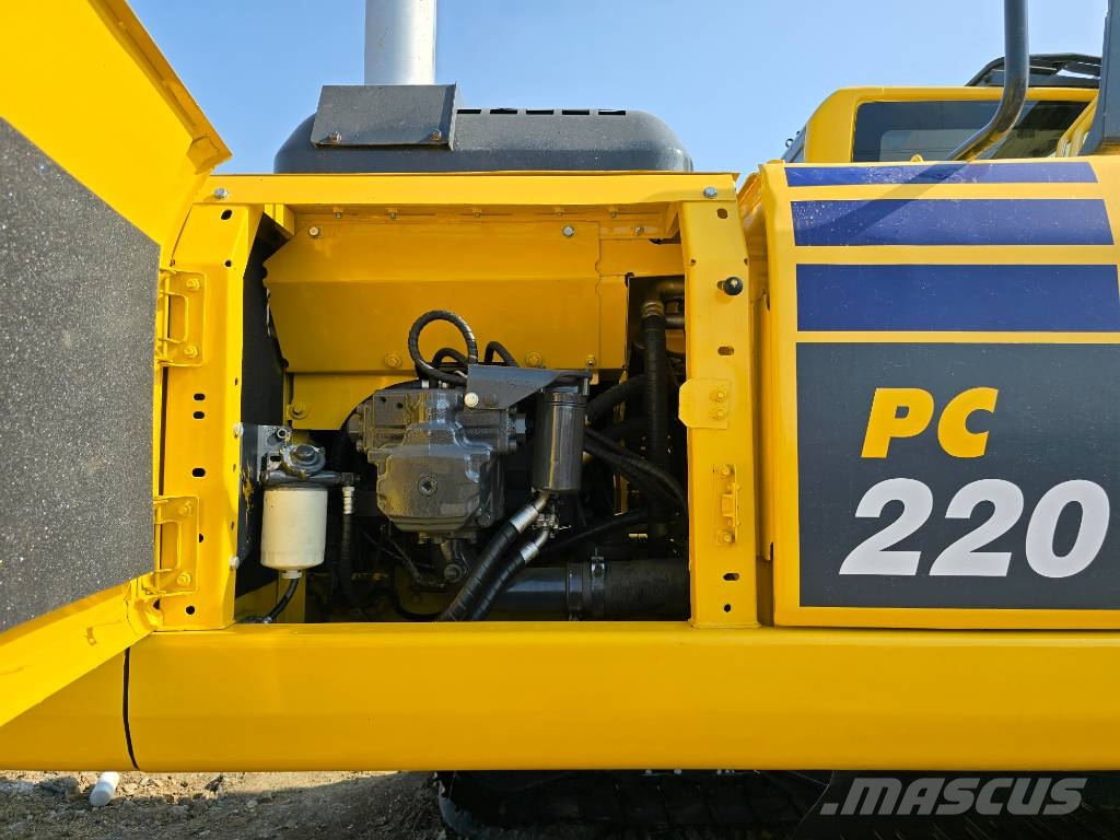 Komatsu PC220-8 Εκσκαφείς με ερπύστριες