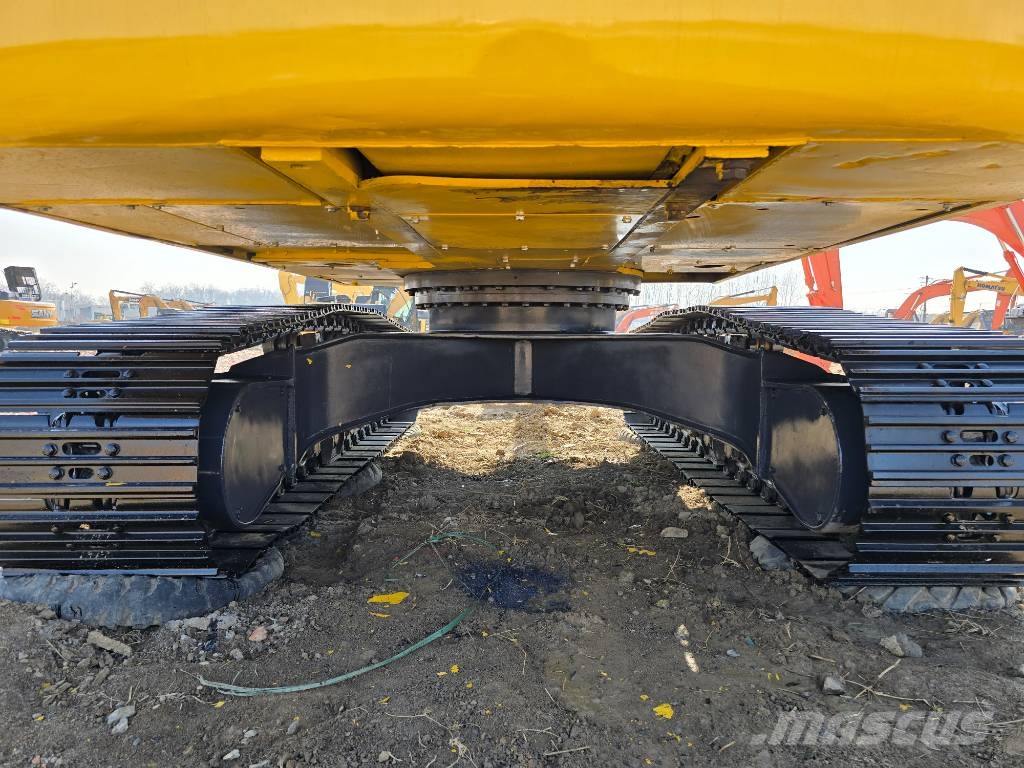 Komatsu PC220-8 Εκσκαφείς με ερπύστριες