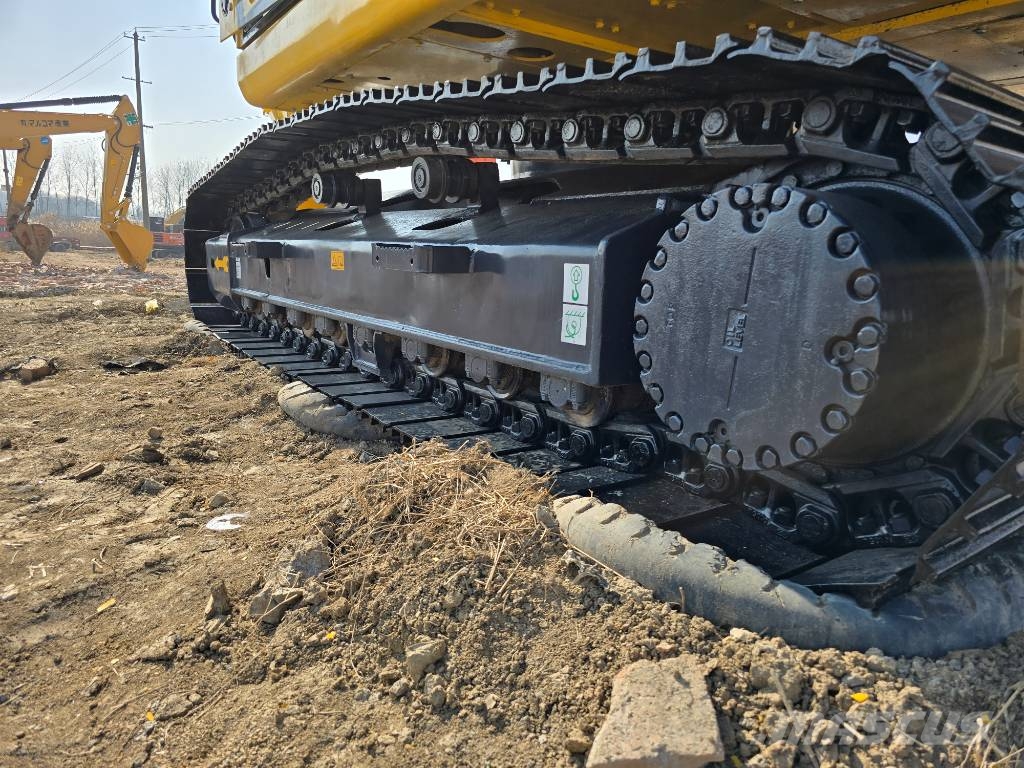 Komatsu PC220-8 Εκσκαφείς με ερπύστριες