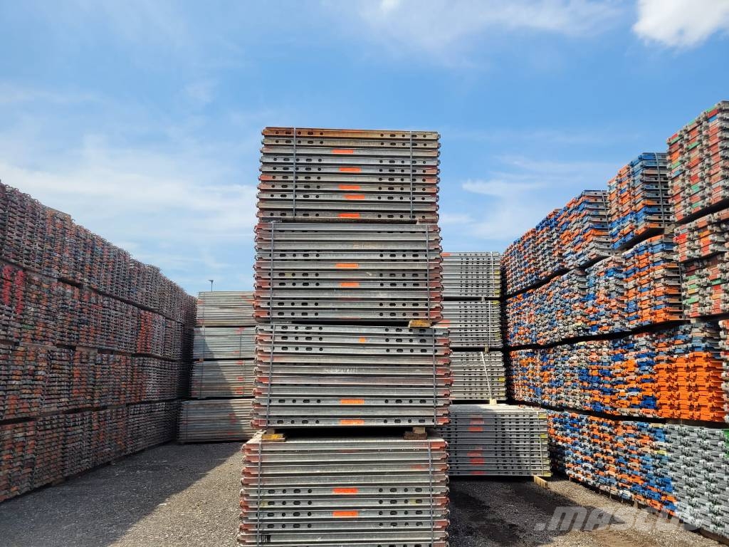 Layher U-Steel Deck 2,07m x 0,32m معدات سقالات