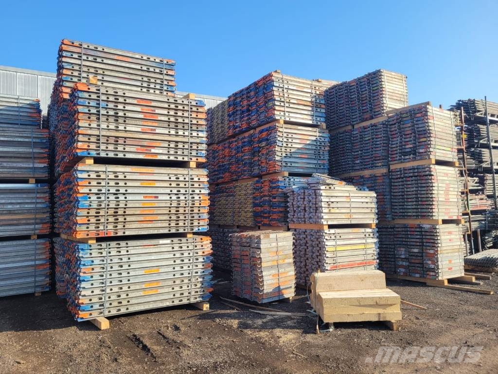 Layher U-Steel Deck 2,07m x 0,32m معدات سقالات