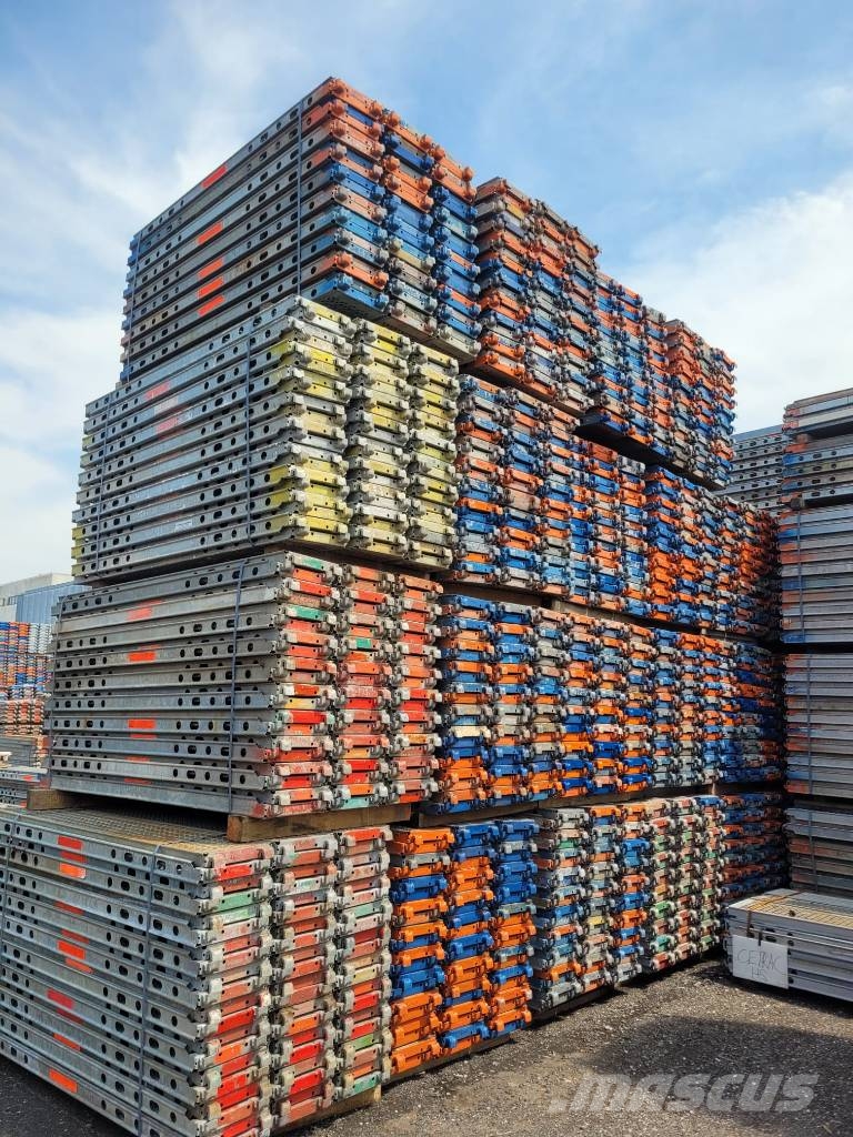 Layher U-Steel Deck 2,07m x 0,32m معدات سقالات