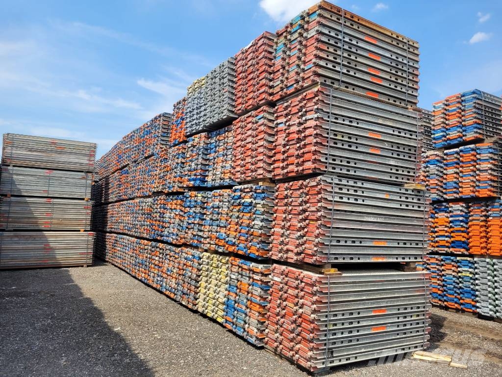Layher U-Steel Deck 2,07m x 0,32m معدات سقالات