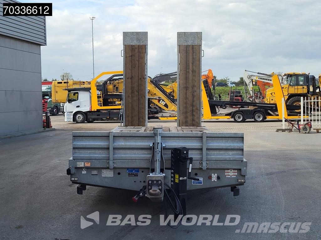 Humbaur HBTZ 217224 BS SCHRAEG 2 axles APK 01/27 Ramps Lif Tieflader